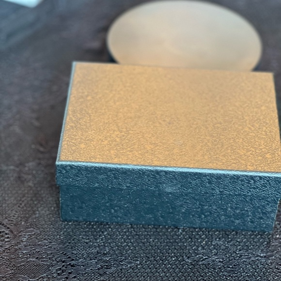 NEW MAHOGANY JEWELRY BOX - Picture 3 of 4